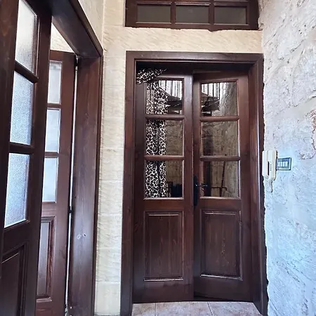 The Oaks' Town House 梅利哈